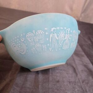 Vintage Pyrex #442 Amish Butterprint Turquoise Cinderella 1-1/2 Qt Mixing Bowl